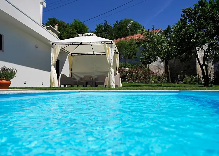 A Casa De Sobrado - Countryside House Villa *